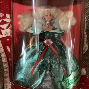 MIB HAPPY HOLIDAYS SPECIAL EDITION BARBIE DOLL 1995